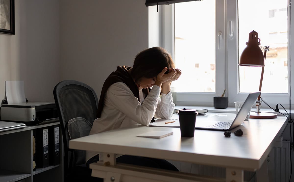 stresas darbe straipsnis